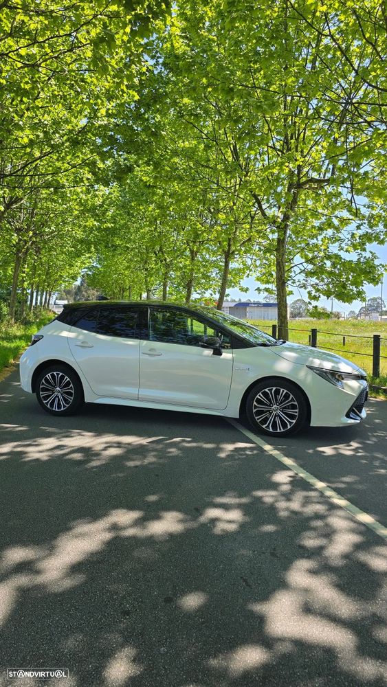 Toyota Corolla 1.8 Hybrid Exclusive - 2