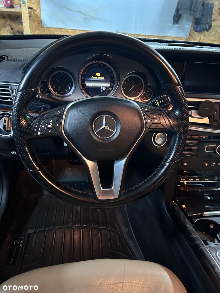 Mercedes-Benz Klasa E 350 4-Matic Classic - 22