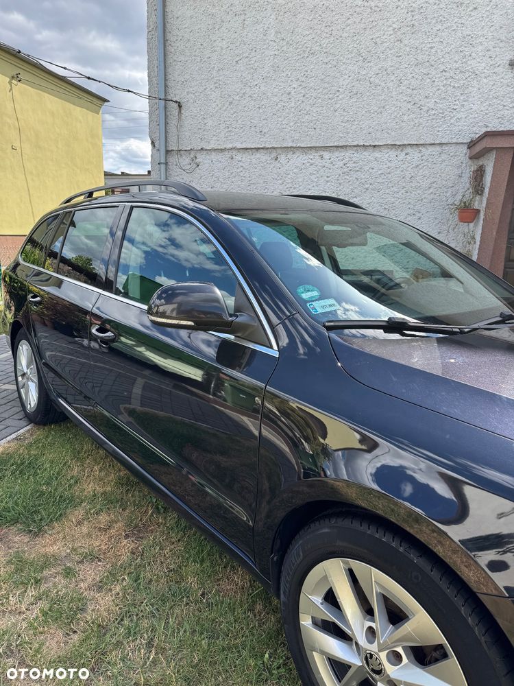 Skoda Superb 2.0 TDI DSG Ambition - 4