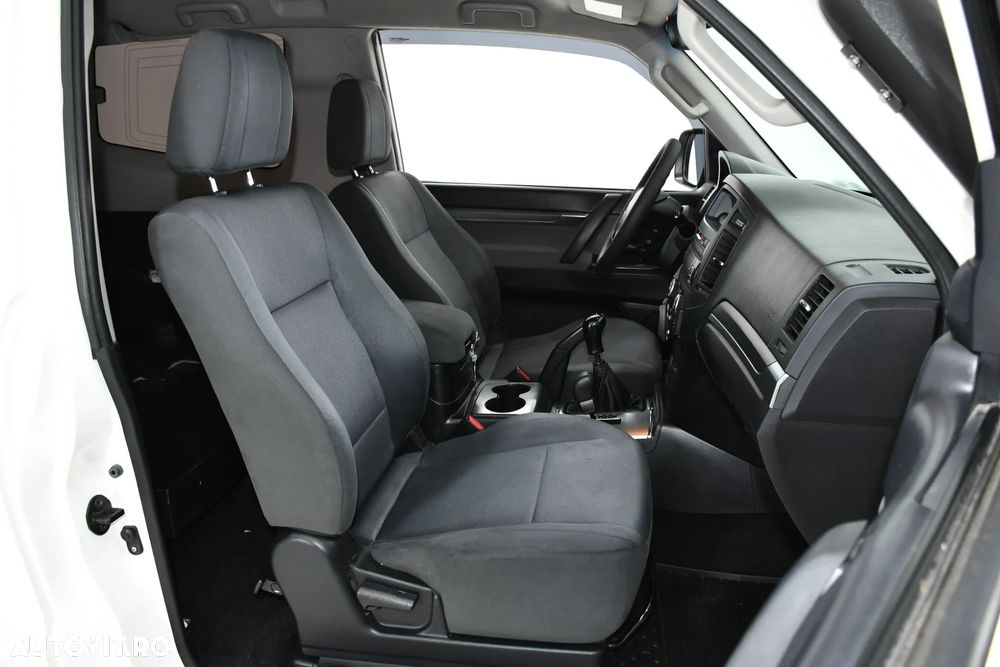 Mitsubishi Pajero 3.2 DI-D - 10