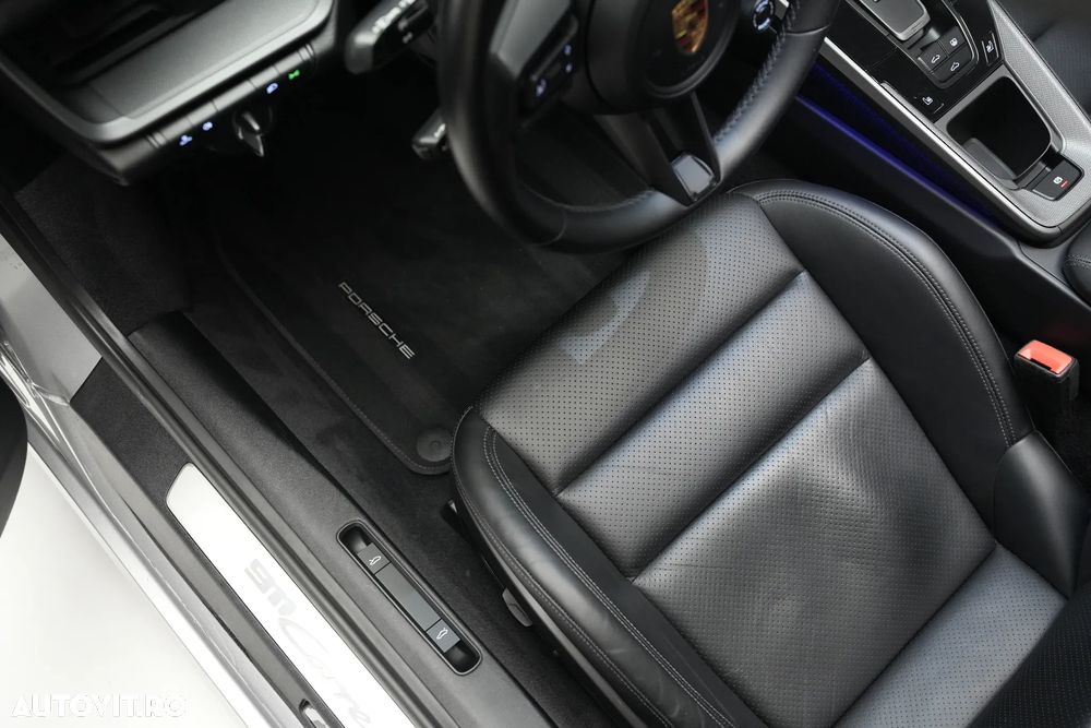 Porsche 911 Carrera PDK - 16