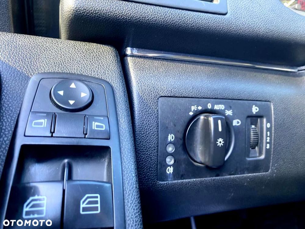 Mercedes-Benz Klasa B - 30