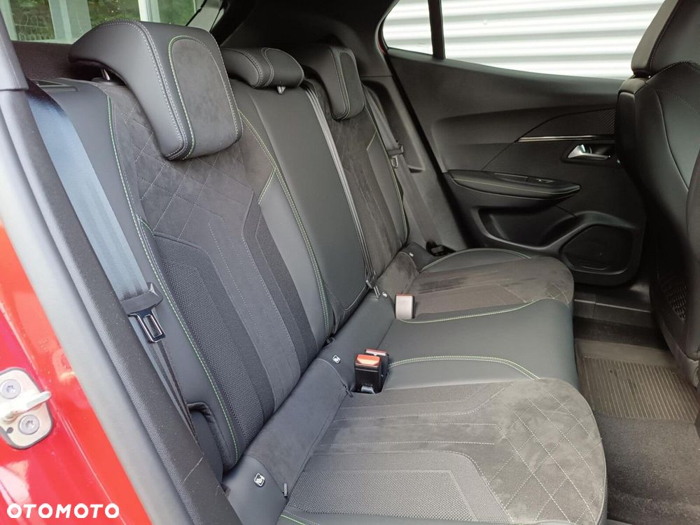 Peugeot 2008 1.2 PureTech GT Pack S&S EAT8 - 37