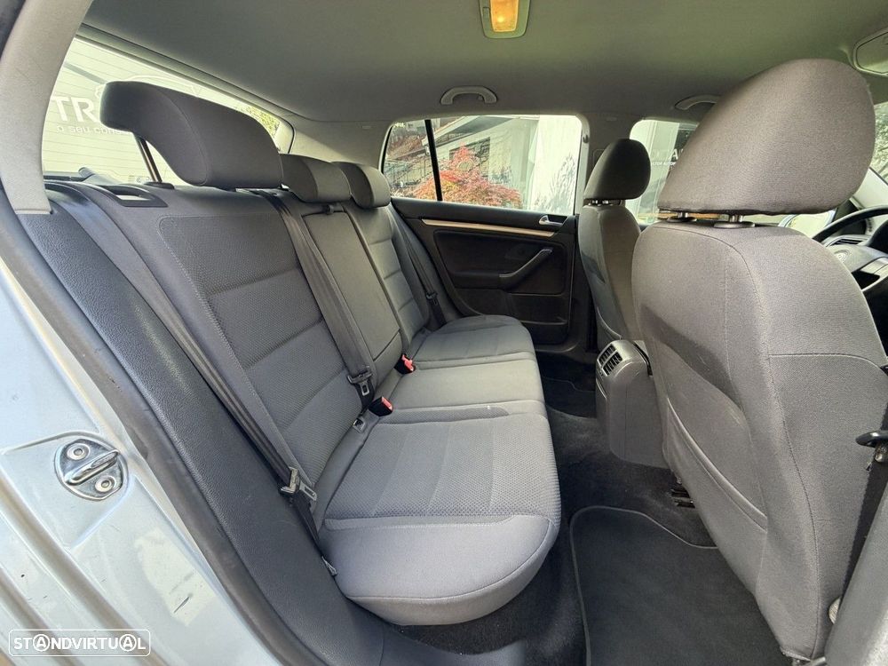 VW Golf 1.9 TDi BlueM. Confortline - 17