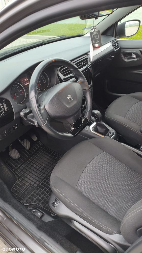 Peugeot 301 - 11