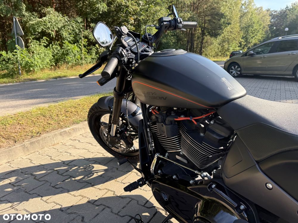 Harley-Davidson Softail FXDR - 8