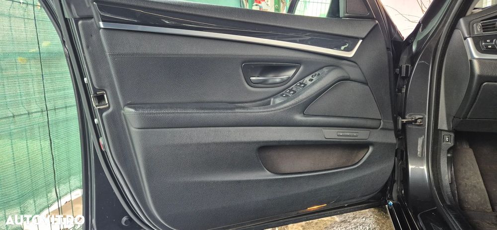 BMW Seria 5 520d - 17