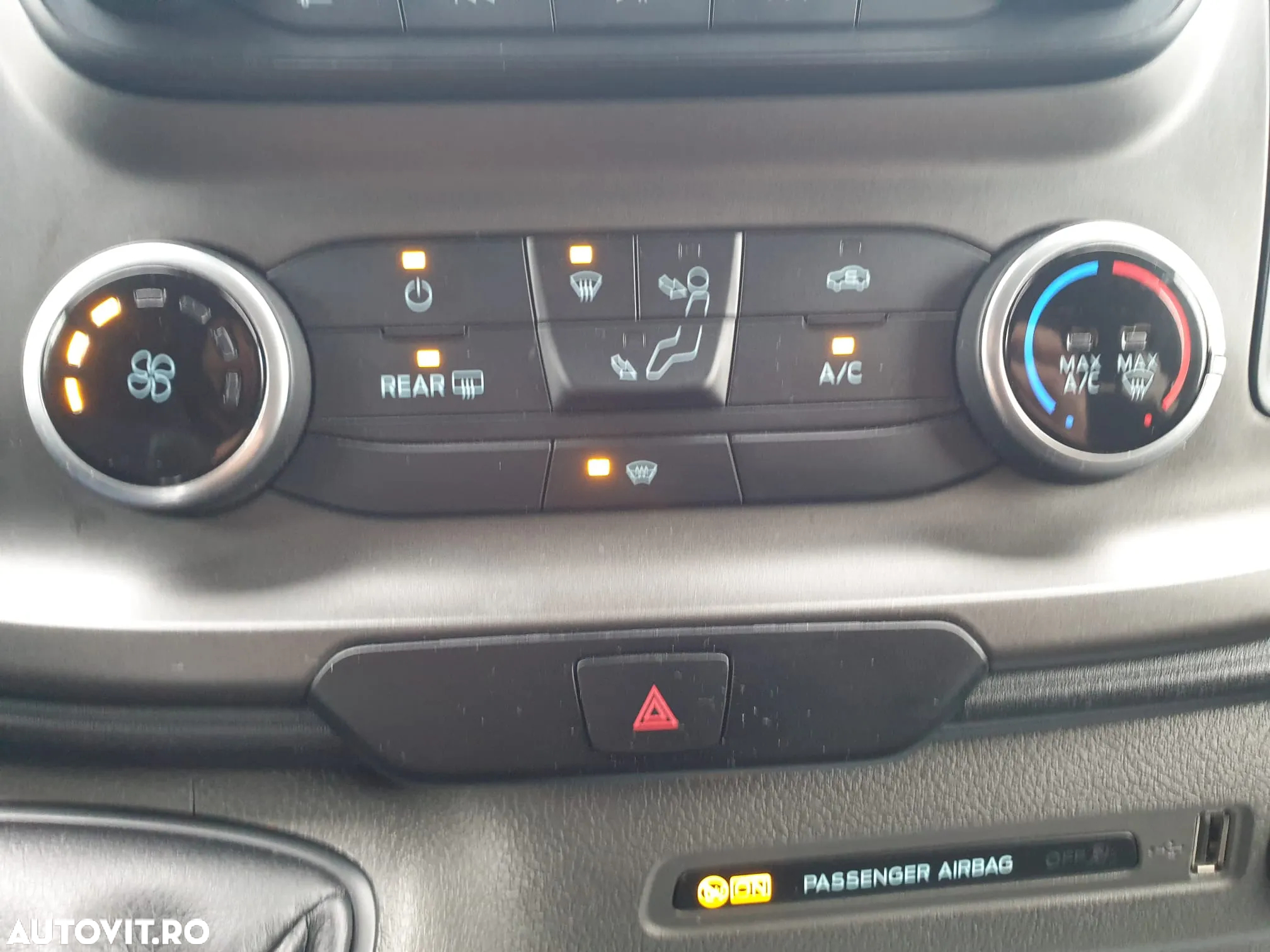 Ford Transit Custom Shuttle Bus 320 2.0 EcoBlue 130 CP L2H1 Trend - 21