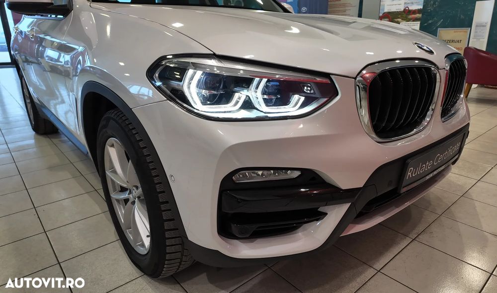 BMW X3 xDrive20i AT Advantage - 9