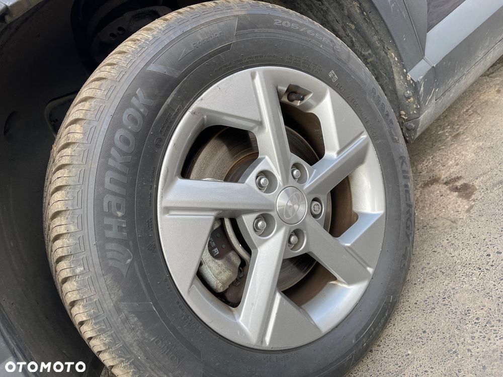 Hyundai Kona 1.6 GDI DCT Trend - 40