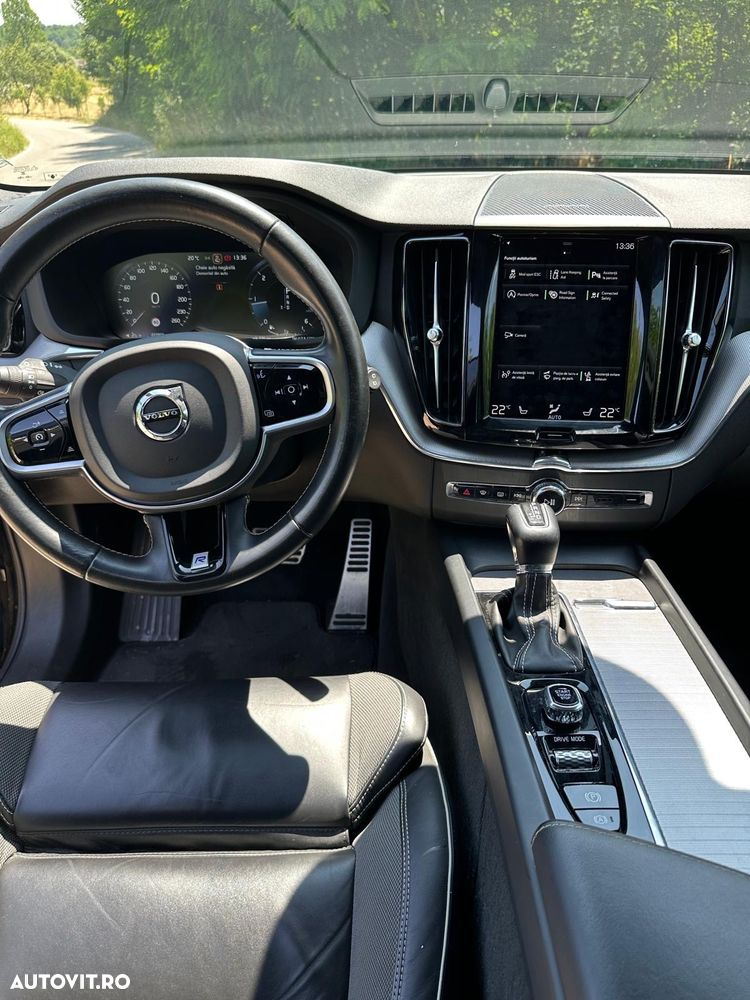 Volvo XC 60 D4 AWD R-Design - 10