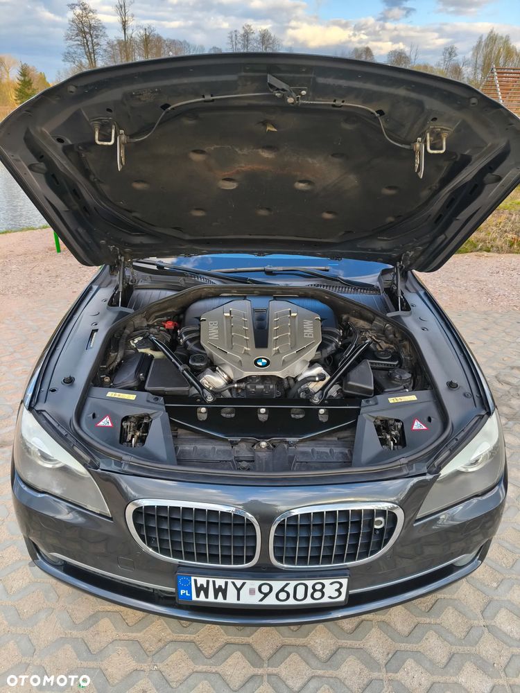 BMW Seria 7 750Li - 28