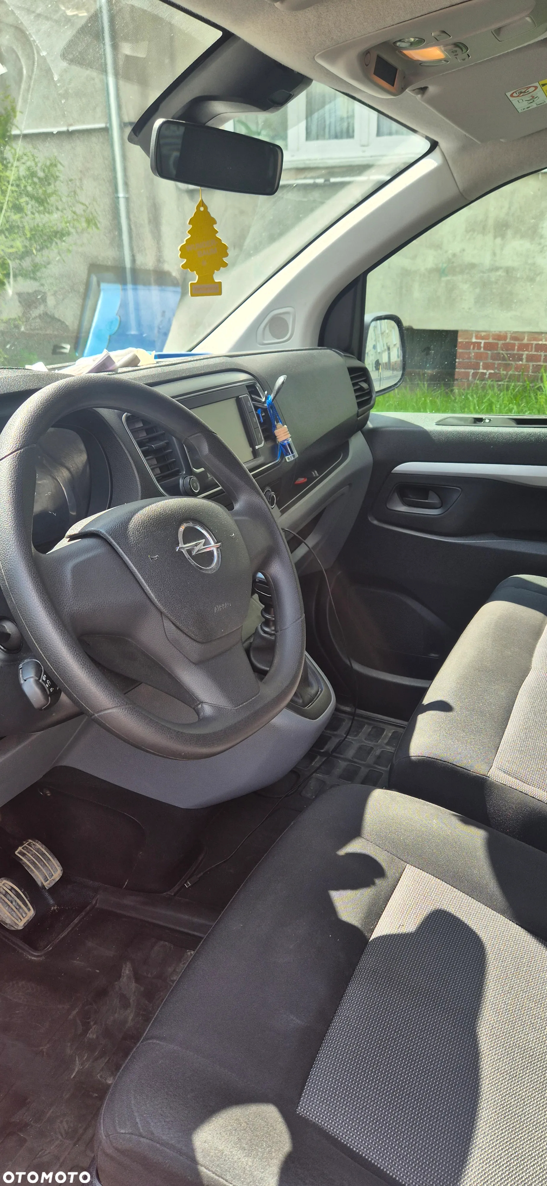 Opel Vivaro C - 8