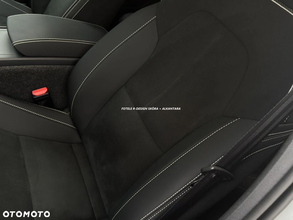 Volvo XC 40 B3 B DKG Plus Dark - 21