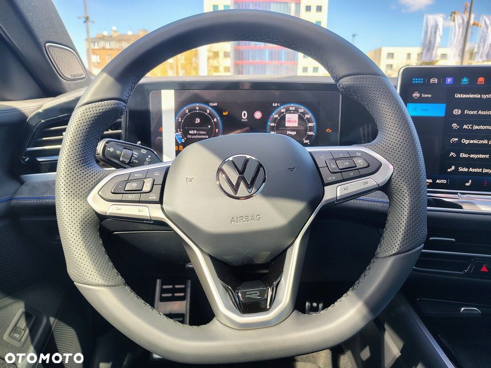 Volkswagen Passat - 14