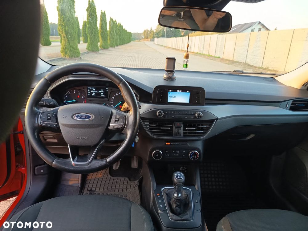 Ford Focus 1.0 EcoBoost Trend Edition - 5