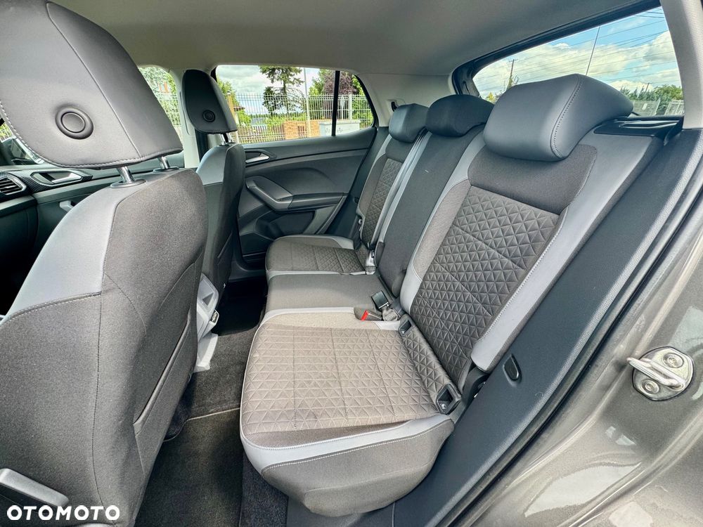 Volkswagen T-Cross - 15