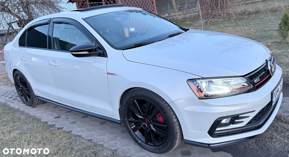 Volkswagen Jetta - 10