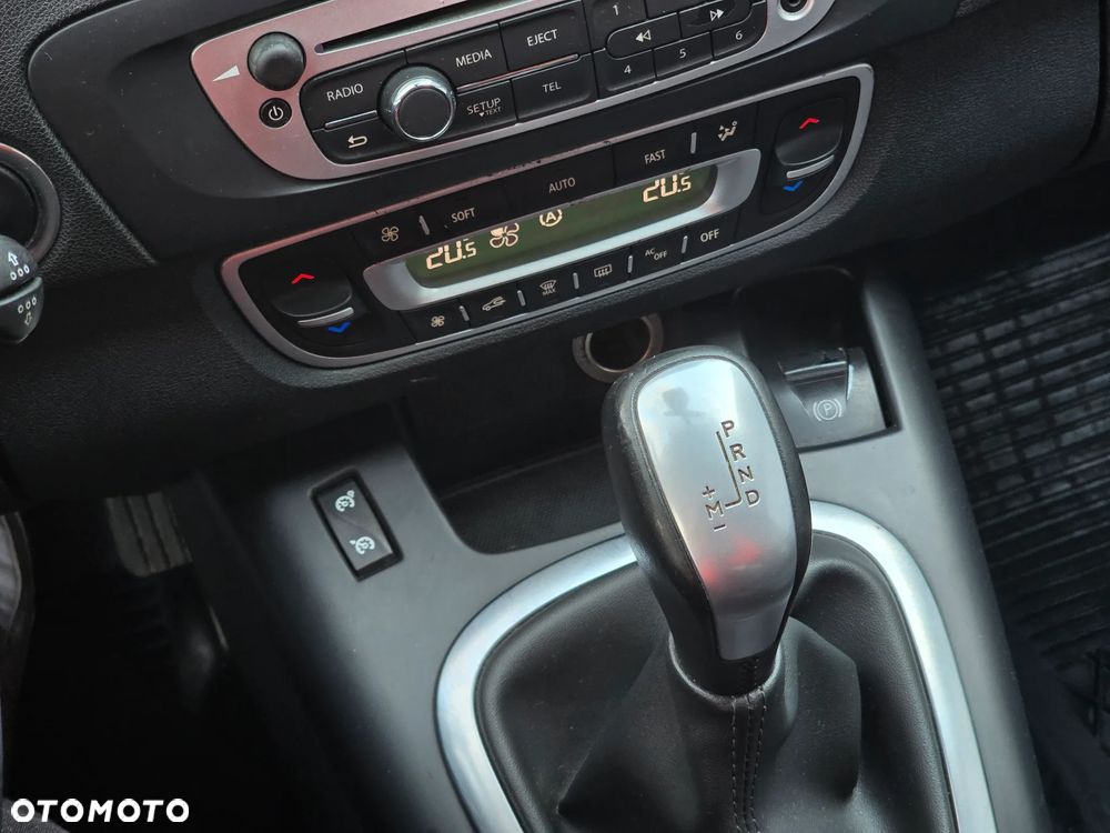 Renault Scenic 2.0 16V 140 CVT Luxe - 15