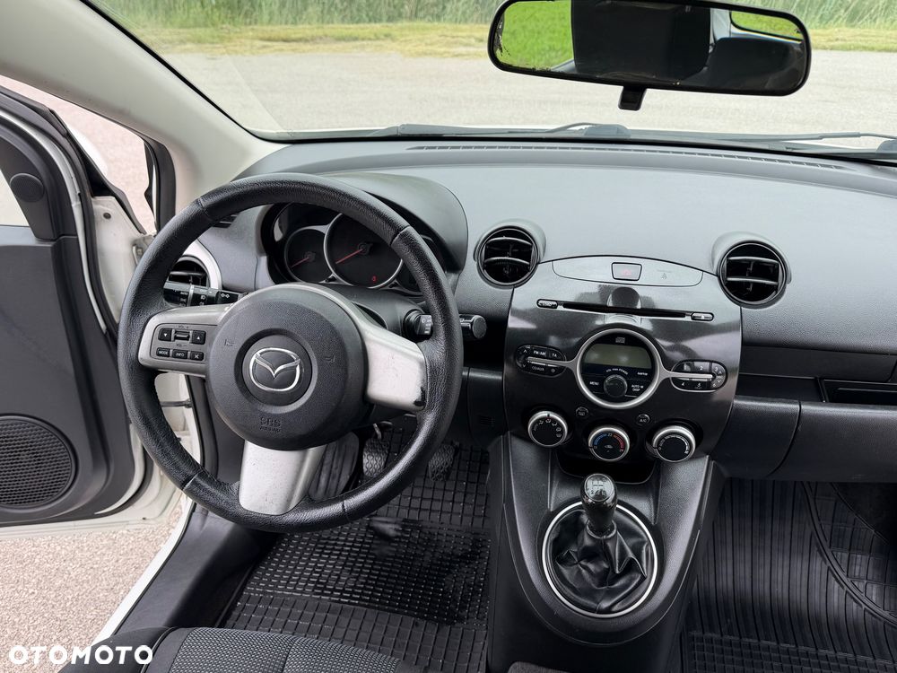 Mazda 2 - 22