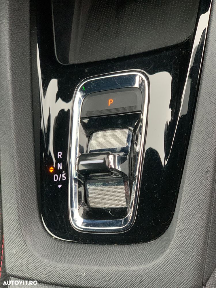 Skoda Octavia 2.0 TDI DSG RS Plus - 30