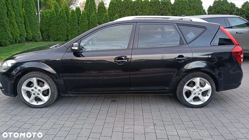 Kia Ceed - 9