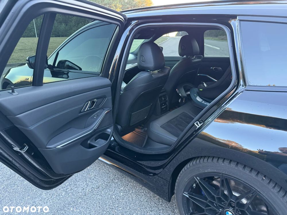 BMW Seria 3 330d xDrive - 18