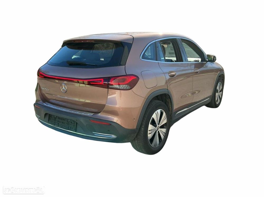 Mercedes-Benz EQA 250+ Progressive - 3