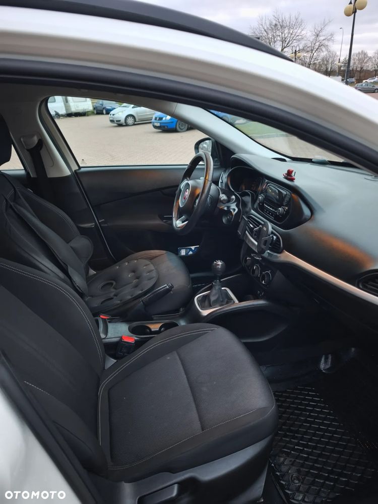 Fiat Tipo 1.4 T-Jet 16v Pop - 11