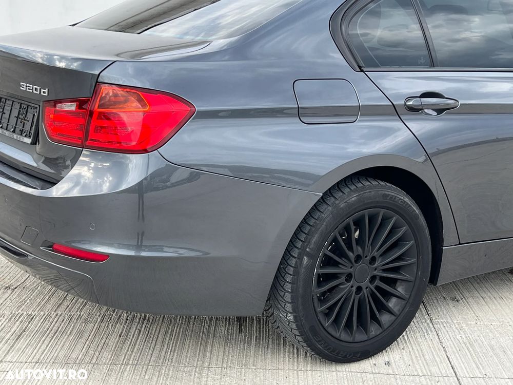 BMW Seria 3 320d - 15