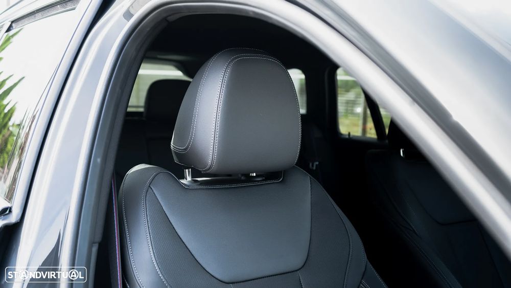 BMW 330 e Pack Desportivo M Pro Auto - 13