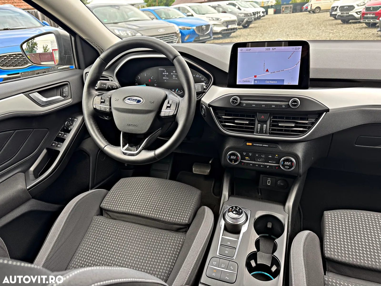 Ford Focus 2.0 EcoBlue Start-Stopp-System Aut. TITANIUM - 9