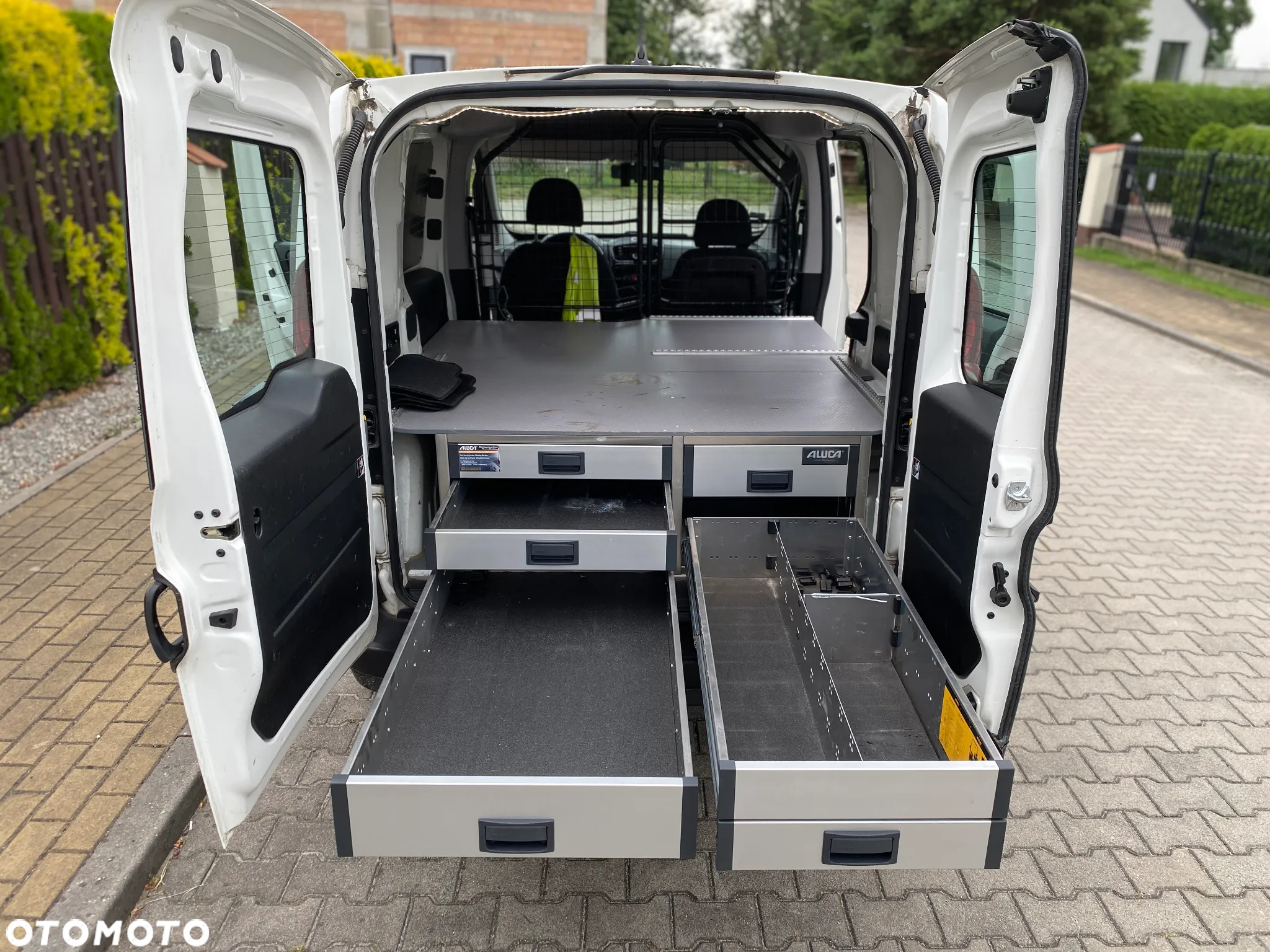Opel COMBO - 11