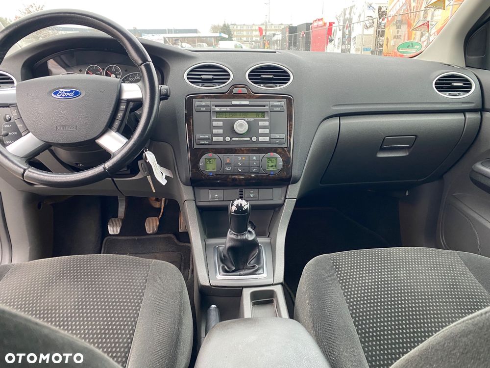 Ford Focus 1.6 Ti-VCT Titanium - 31