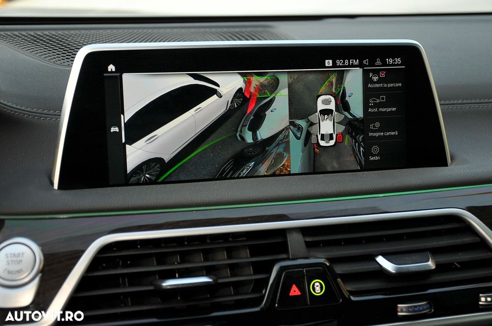 BMW Seria 7 740d xDrive MHEV - 16