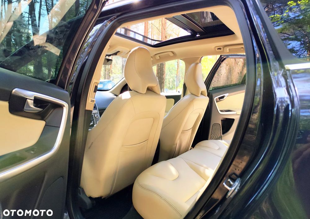Volvo XC 60 T5 Geartronic Momentum - 24