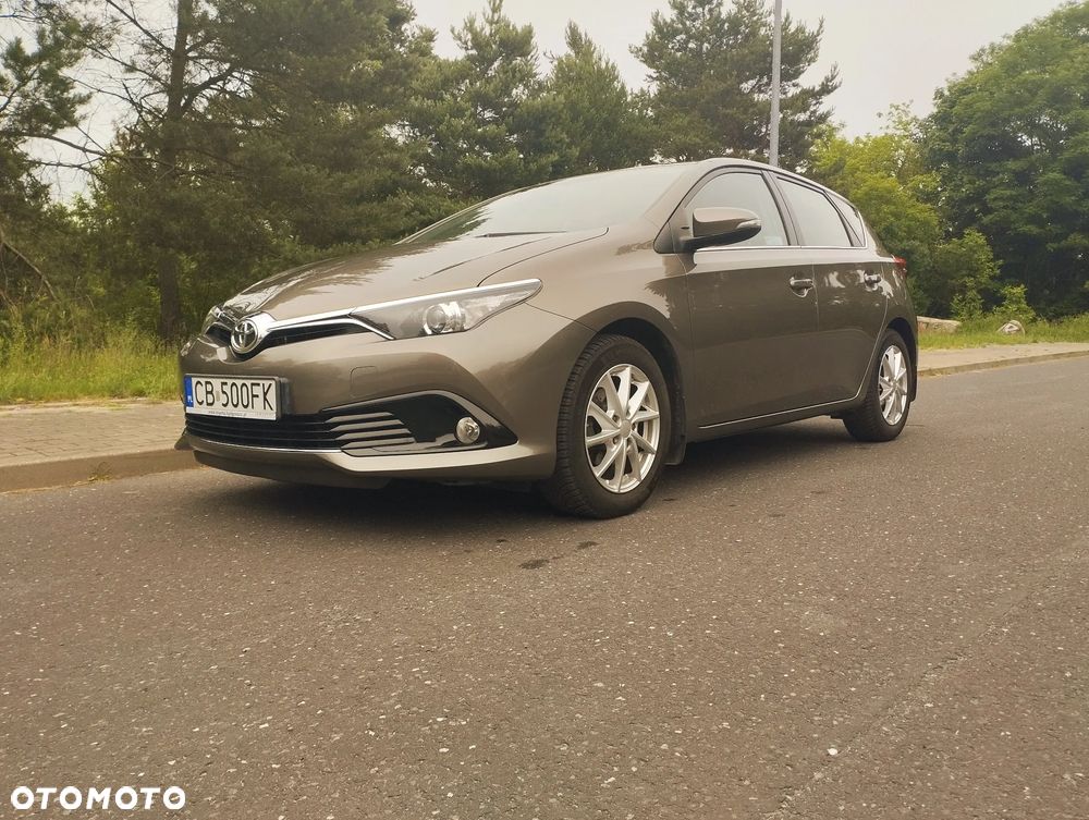 Toyota Auris 1.6 Premium - 2