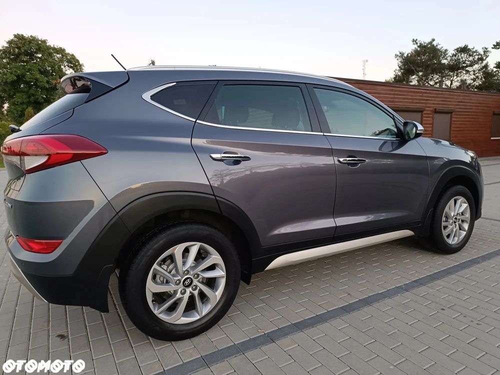 Hyundai Tucson 1.6 GDI BlueDrive Style 2WD - 18