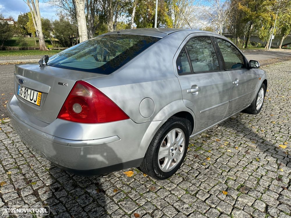 Ford Mondeo 2.0 TDCi Ghia - 4