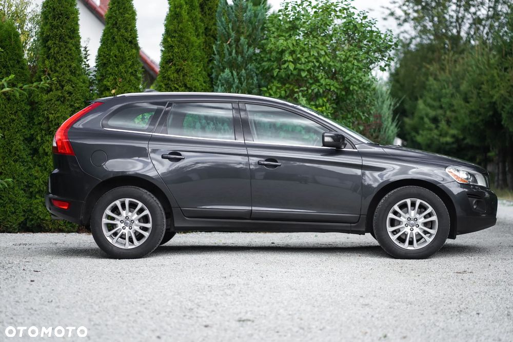 Volvo XC 60 D3 AWD Momentum - 5