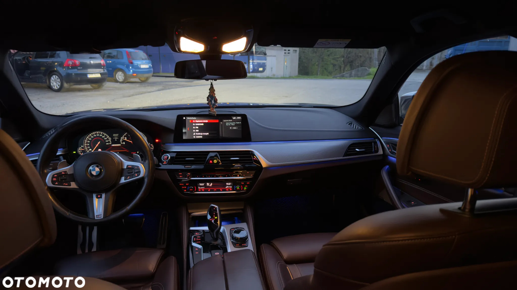 BMW Seria 5 M550i xDrive sport - 21