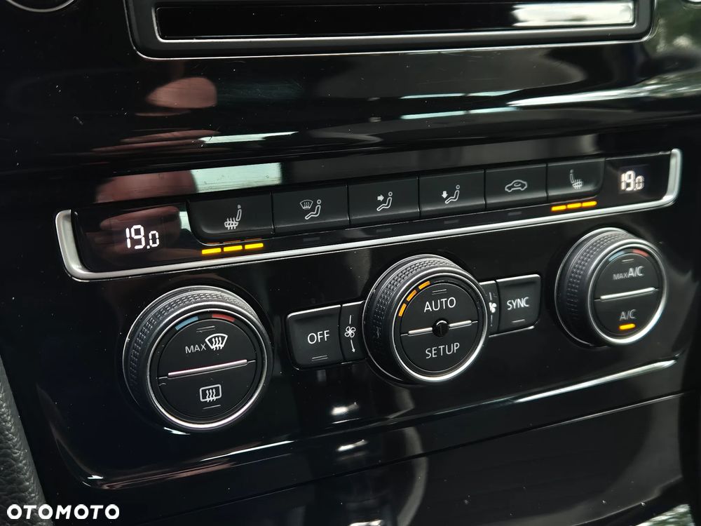 Volkswagen Golf R 4Motion BlueMotion Technology - 32