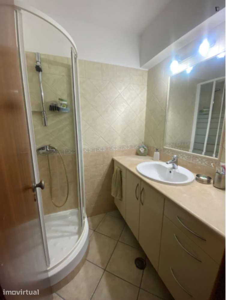 Quarto - localizado em Faro - Grande imagem: 5/5