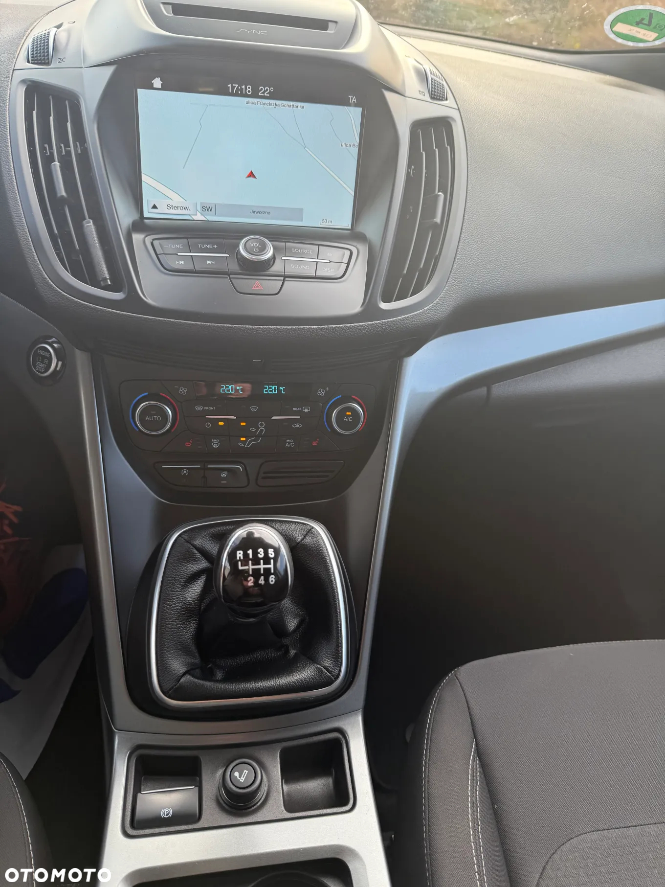 Ford Kuga 1.5 EcoBoost TITANIUM - 12