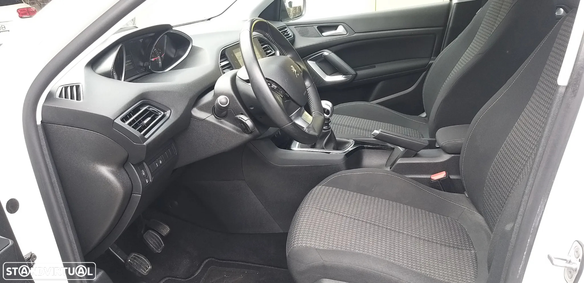 Peugeot 308 1.2 PureTech Allure - 6