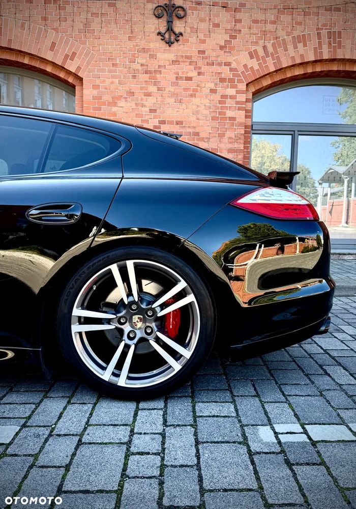 Porsche Panamera GTS - 9