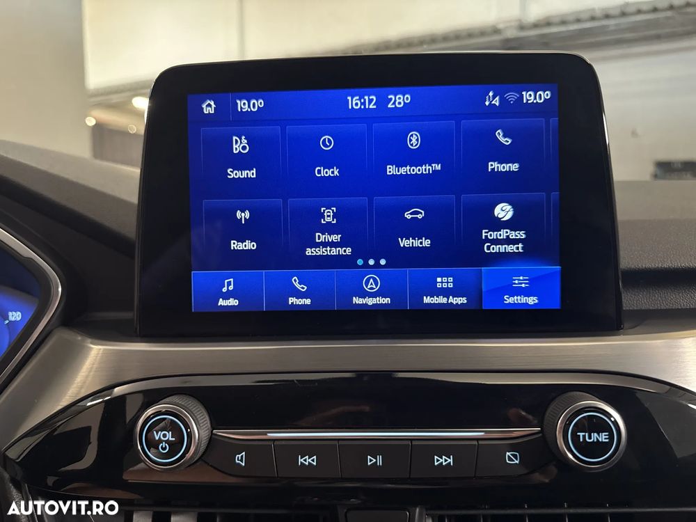 Ford Kuga - 22