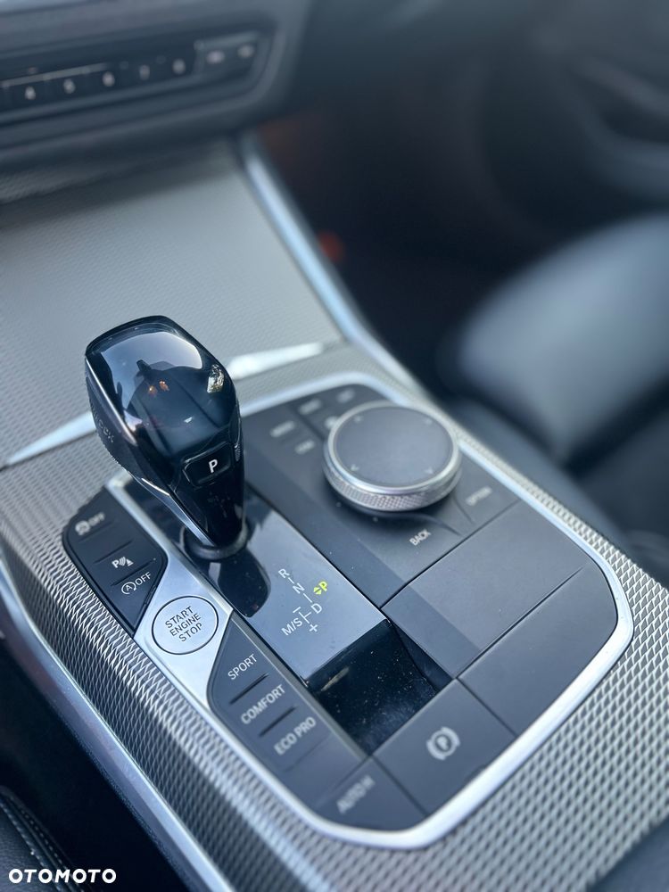 BMW Seria 3 318i M Sport - 32