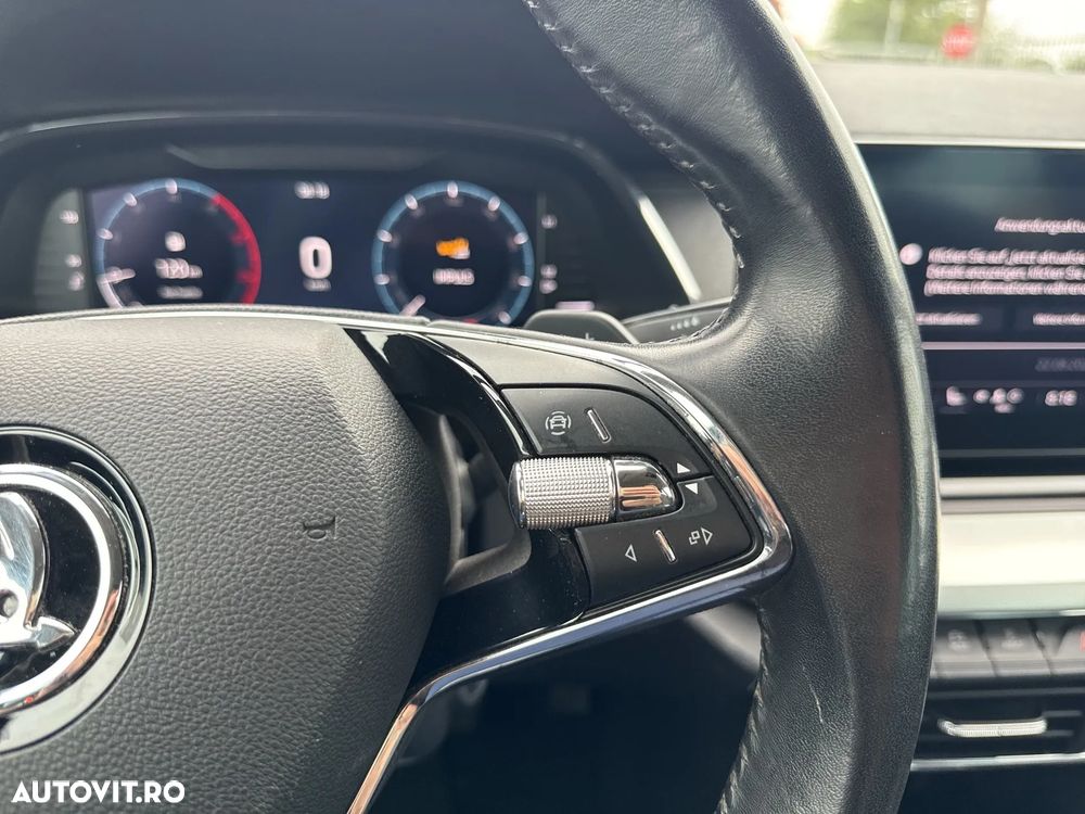 Skoda Octavia 2.0 TDI DSG First Edition - 10