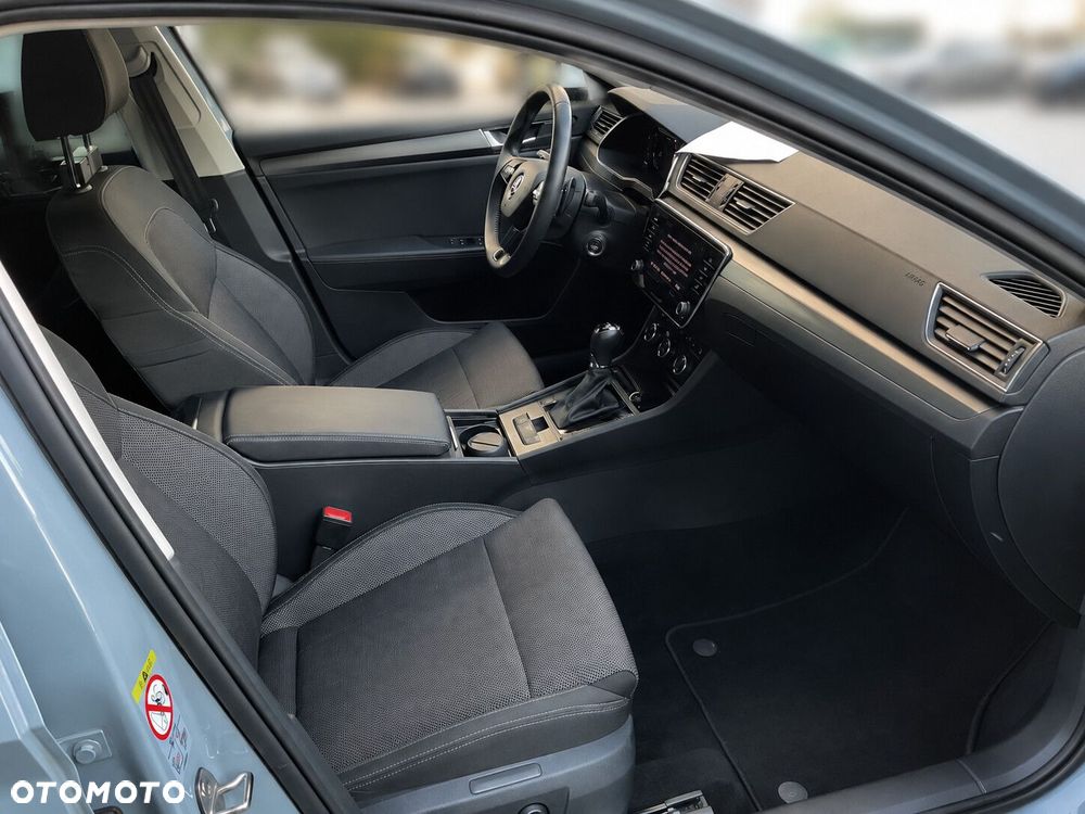 Skoda Superb 2.0 TDI SCR Style DSG - 2